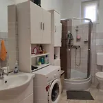 Schoenes Mit Pool Hébergement de vacances