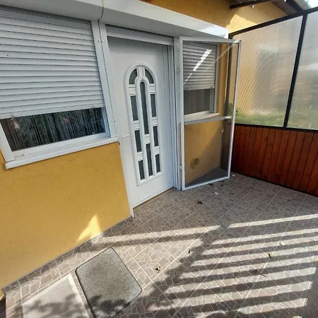 Holiday home Schoenes Mit Pool